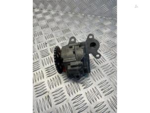 Gebruikte Oliepomp Ford Transit 2.2 TDCi 16V Prijs € 50,00 Margeregeling aangeboden door EU Engines & Parts BV
