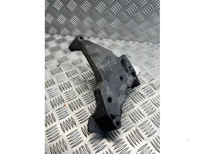 Gebruikte Motorrubber Volkswagen Golf V (1K1) 1.9 TDI Prijs € 30,00 Margeregeling aangeboden door EU Engines & Parts BV