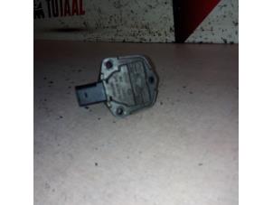 Gebruikte Oliepeil sensor Volkswagen Transporter/Caravelle T5 2.5 TDi Prijs € 25,00 Margeregeling aangeboden door EU Engines & Parts BV