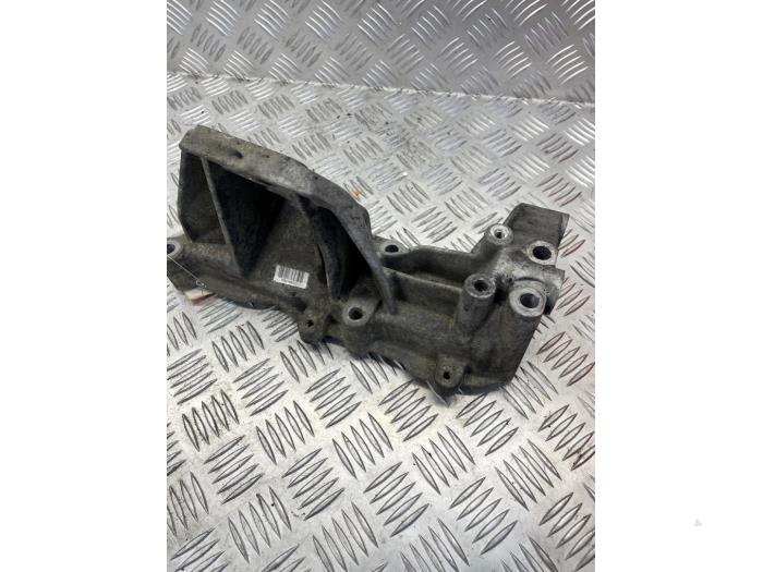 Gebruikte Motorrubber Iveco New Daily VI 33S13, 35C13, 35S13 Prijs € 50,00 Margeregeling aangeboden door EU Engines & Parts BV