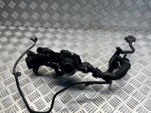 Gebruikte Thermostaathuis Mercedes Vito (447.6) 1.7 110 CDI 16V Prijs € 75,00 Margeregeling aangeboden door EU Engines & Parts BV