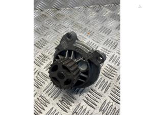 Gebruikte Waterpomp Volkswagen Transporter/Caravelle T4 2.5 TDI Prijs € 30,00 Margeregeling aangeboden door EU Engines & Parts BV