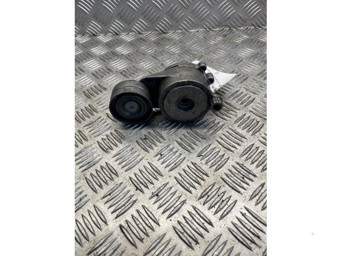 Gebruikte Spanrol Multiriem Mercedes S (222.0/222.1) 3.0 S-350 BlueTEC, S-350d 24V Prijs € 25,00 Margeregeling aangeboden door EU Engines & Parts BV