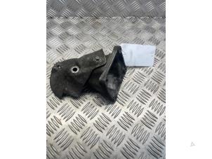 Gebruikte Motorsteun Mercedes E (W210) 2.2 E-220D 16V Prijs € 35,00 Margeregeling aangeboden door EU Engines & Parts BV