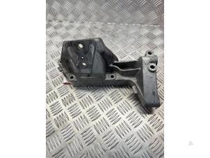 Gebruikte Motorsteun Iveco New Daily VI 33S13, 35C13, 35S13 Prijs € 50,00 Margeregeling aangeboden door EU Engines & Parts BV