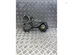 Gebruikte Distributiedeksel Opel Vivaro 2.5 CDTI 16V Prijs € 45,00 Margeregeling aangeboden door EU Engines & Parts BV