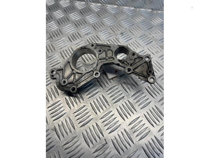 Gebruikte Distributiedeksel Mercedes Sprinter 3t (903) 311 CDI 16V Prijs € 35,00 Margeregeling aangeboden door EU Engines & Parts BV