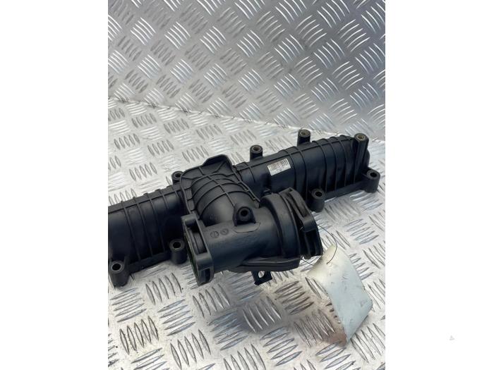 Gebruikte Inlaatspruitstuk Fiat Ducato (250) 2.3 D 120 Multijet Prijs € 30,00 Margeregeling aangeboden door EU Engines & Parts BV