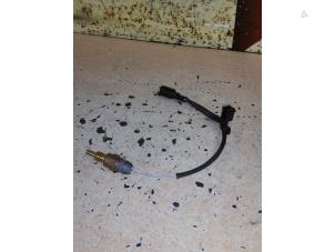 Gebruikte Motor Temperatuursensor Ford Fiesta 7 1.0 EcoBoost 12V 100 Prijs € 20,00 Margeregeling aangeboden door EU Engines & Parts BV