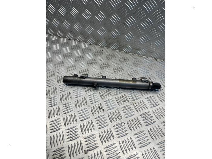 Gebruikte Common rail (Injectie) Mercedes C (W204) 3.0 C-320 CDI V6 24V Prijs € 50,00 Margeregeling aangeboden door EU Engines & Parts BV