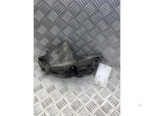 Gebruikte Motorrubber Opel Movano 2.3 CDTi 16V FWD Prijs € 30,00 Margeregeling aangeboden door EU Engines & Parts BV