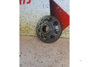 Gebruikte Tandwiel dieselpomp Mercedes Sprinter 3,5t (906.63) 210 CDI 16V Euro 5 Prijs € 50,00 Margeregeling aangeboden door EU Engines & Parts BV