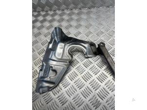 Gebruikte Hitteschild uitlaat Mercedes B (W246) 2.1 B-200 CDI BlueEFFICIENCY, B-200d 16V Prijs € 20,00 Margeregeling aangeboden door EU Engines & Parts BV