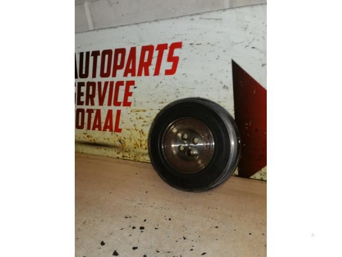 Gebruikte Krukas Poelie Mercedes B (W246/W242) 2.1 B-200 CDI BlueEFFICIENCY, B-200d 16V Prijs € 50,00 Margeregeling aangeboden door EU Engines & Parts BV