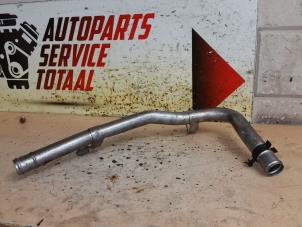 Gebruikte Waterpijp Mercedes B (W246) 2.0 B-200 NGD 16V Prijs € 35,00 Margeregeling aangeboden door EU Engines & Parts BV