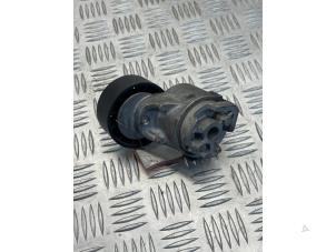 Gebruikte Spanrol Multiriem Fiat Ducato (250) 2.3 D 130 Multijet Minibus Extralongo Prijs € 35,00 Margeregeling aangeboden door EU Engines & Parts BV