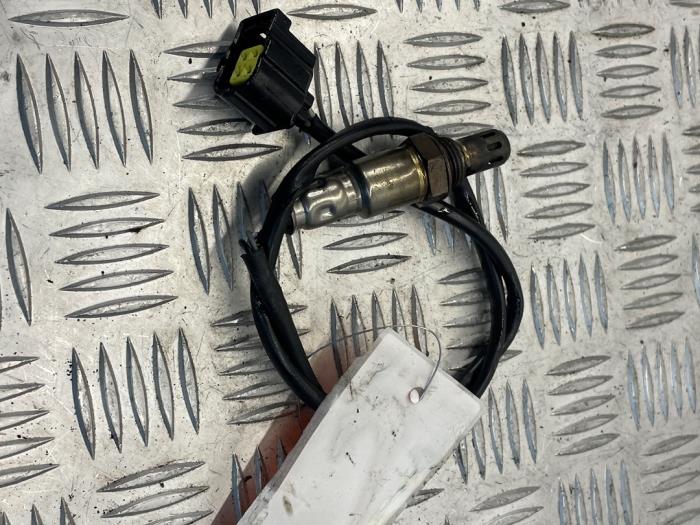 Gebruikte Lambda Sonde Mercedes C (W204) 1.8 C-180 CGI 16V Prijs € 35,00 Margeregeling aangeboden door EU Engines & Parts BV