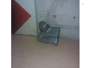 Gebruikte Steun (diversen) Mercedes C (W205) Prijs € 10,00 Margeregeling aangeboden door EU Engines & Parts BV