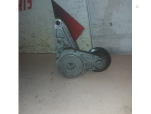 Gebruikte Spanrol Multiriem Ford Focus 3 1.6 EcoBoost 16V Prijs € 35,00 Margeregeling aangeboden door EU Engines & Parts BV