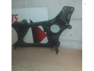 Gebruikte Dynamosteun onder Mercedes C (W204) 2.2 C-220 CDI 16V BlueEFFICIENCY Prijs € 40,00 Margeregeling aangeboden door EU Engines & Parts BV