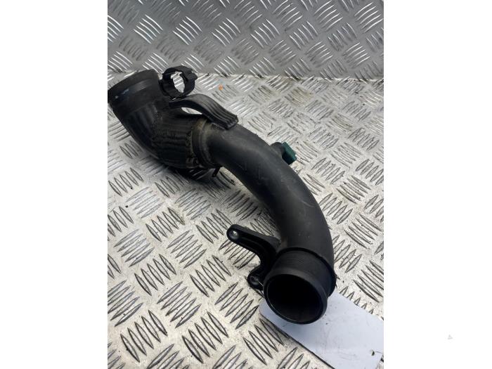 Gebruikte Intercooler Buis Peugeot Boxer (U9) 2.2 HDi 150 Euro 5 Prijs € 75,00 Margeregeling aangeboden door EU Engines & Parts BV