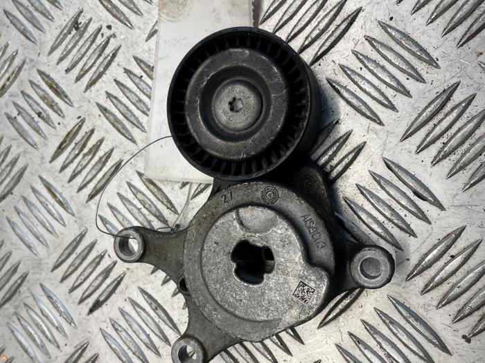 Gebruikte Spanrol Multiriem Mercedes B (W246/W242) 2.0 B-200 NGD 16V Prijs € 25,00 Margeregeling aangeboden door EU Engines & Parts BV