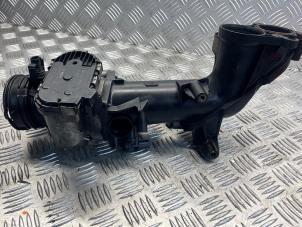 Gebruikte Gasklephuis Mercedes Sprinter 5t (907.6) 319 CDI 3.0 V6 24V RWD Prijs € 100,00 Margeregeling aangeboden door EU Engines & Parts BV