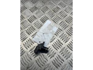 Gebruikte Nokkenas Sensor Toyota Yaris II (P9) 1.4 D-4D Prijs € 35,00 Margeregeling aangeboden door EU Engines & Parts BV