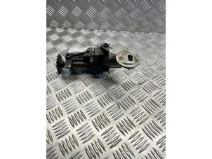 Gebruikte Oliepomp Renault Trafic New (JL) 1.9 dCi 82 16V Prijs € 50,00 Margeregeling aangeboden door EU Engines & Parts BV