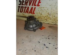 Gebruikte Waterpomp Mercedes C Estate (S204) 1.8 C-180 CGI 16V Prijs € 45,00 Margeregeling aangeboden door EU Engines & Parts BV