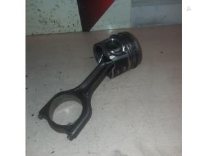 Gebruikte Zuiger Ford Focus 3 1.6 TDCi ECOnetic Prijs € 50,00 Margeregeling aangeboden door EU Engines & Parts BV