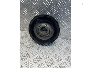 Gebruikte Krukas Poelie Renault Trafic New (FL) 2.0 dCi 16V 115 Prijs € 50,00 Margeregeling aangeboden door EU Engines & Parts BV