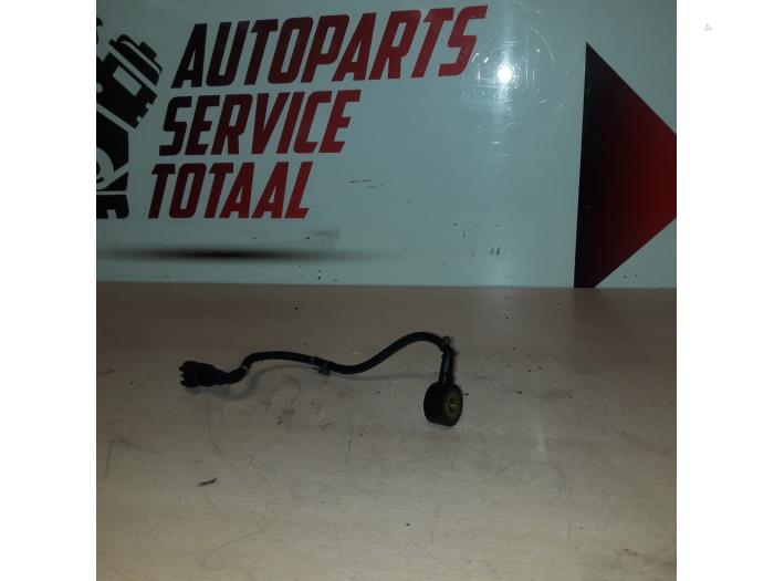 Pingelsensor van een Mercedes-Benz E (W212) E-250 CDI 16V BlueEfficiency 2014