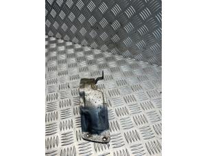 Gebruikte Hitteschild uitlaat Landrover Range Rover IV (LG) 4.4 SDV8 32V Prijs € 10,00 Margeregeling aangeboden door EU Engines & Parts BV