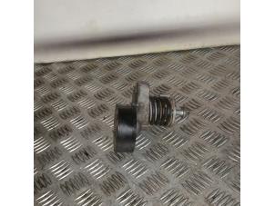 Gebruikte Spanrol Multiriem Mercedes C (W204) 1.8 C-180 CGI 16V Prijs € 25,00 Margeregeling aangeboden door EU Engines & Parts BV