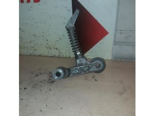 Gebruikte Spanner multiriem Mercedes B (W246) 1.8 B-200 CDI BlueEFFICIENCY 16V Prijs € 25,00 Margeregeling aangeboden door EU Engines & Parts BV