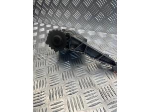 Gebruikte Oliepomp Mercedes CLS (C218) 350 CDI BlueEfficiency,d 3.0 V6 24V Prijs € 50,00 Margeregeling aangeboden door EU Engines & Parts BV