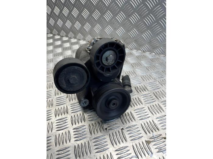 Gebruikte Servopomp Iveco New Daily VI 33S11,35C11, 35S11 Prijs € 125,00 Margeregeling aangeboden door EU Engines & Parts BV