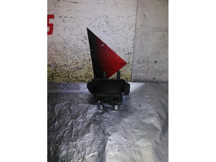 Gebruikte Motorsteun Iveco New Daily VI 35C17, 35S17, 40C17, 50C17, 65C17, 70C17 Prijs € 35,00 Margeregeling aangeboden door EU Engines & Parts BV