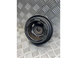 Gebruikte Poelie Krukas Mercedes E (VF211) 2.2 E-220 CDI 16V Prijs € 35,00 Margeregeling aangeboden door EU Engines & Parts BV