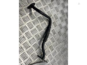 Gebruikte Oliedruk Leiding Volkswagen Crafter 28/30/32/35 LWB Prijs € 35,00 Margeregeling aangeboden door EU Engines & Parts BV