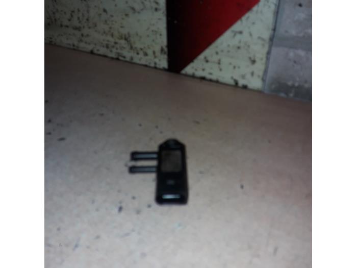 Gebruikte Roetfilter sensor Volkswagen Crafter 2.5 TDI 30/32/35 Prijs € 20,00 Margeregeling aangeboden door EU Engines & Parts BV
