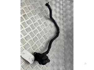 Gebruikte Vulpijp olie Mercedes A (W176) 1.6 A-200 16V Prijs € 20,00 Margeregeling aangeboden door EU Engines & Parts BV