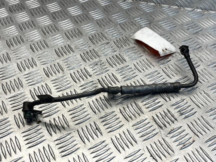 Oliedruk Leiding van een Ford Focus 3 1.0 Ti-VCT EcoBoost 12V 125 2017