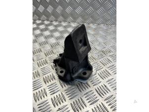 Gebruikte Motorsteun Landrover Range Rover Sport (LW) 3.0 TDV6 Prijs € 35,00 Margeregeling aangeboden door EU Engines & Parts BV