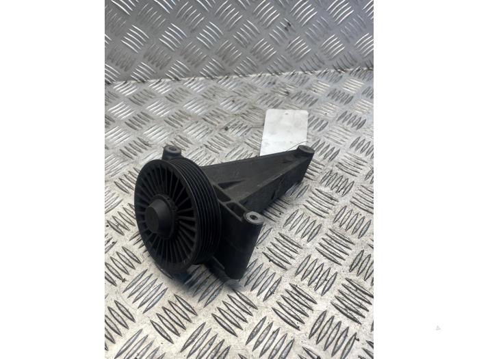 Gebruikte Spanrol Multiriem Mercedes Sprinter 3,5t (906.63) 313 CDI 16V Prijs € 25,00 Margeregeling aangeboden door EU Engines & Parts BV