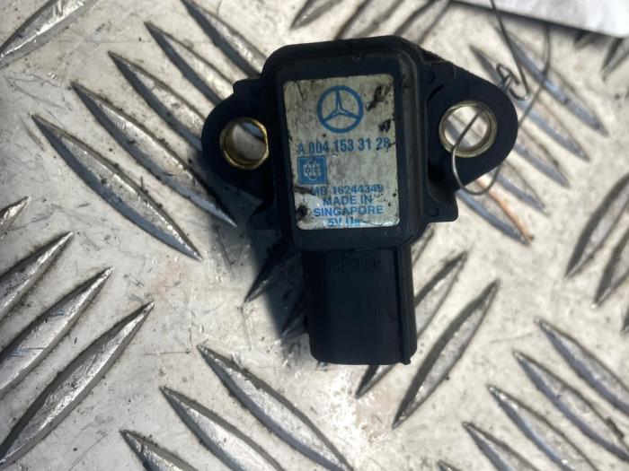Gebruikte Luchtkwaliteit sensor Mercedes Sprinter 2t (901/902) 211 CDI 16V Prijs € 10,00 Margeregeling aangeboden door EU Engines & Parts BV