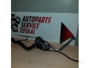 Gebruikte EGR Klep Mercedes C (W203) 1.8 C-200K 16V Prijs € 50,00 Margeregeling aangeboden door EU Engines & Parts BV