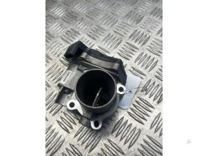 Gebruikte Gasklephuis Renault Master III (FV) 2.3 dCi 145 16V FWD Prijs € 50,00 Margeregeling aangeboden door EU Engines & Parts BV