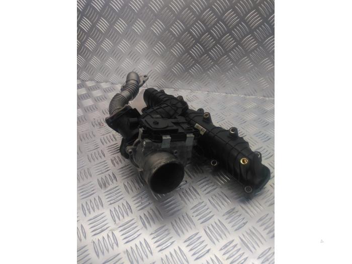 Gebruikte Inlaatspruitstuk Fiat Ducato (250) 2.3 D 130 Multijet Minibus Extralongo Prijs € 100,00 Margeregeling aangeboden door EU Engines & Parts BV
